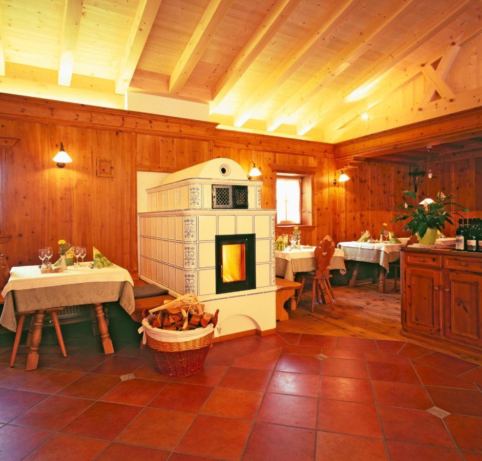 Gasthof Weisses Kreuz ナトゥルノ エクステリア 写真